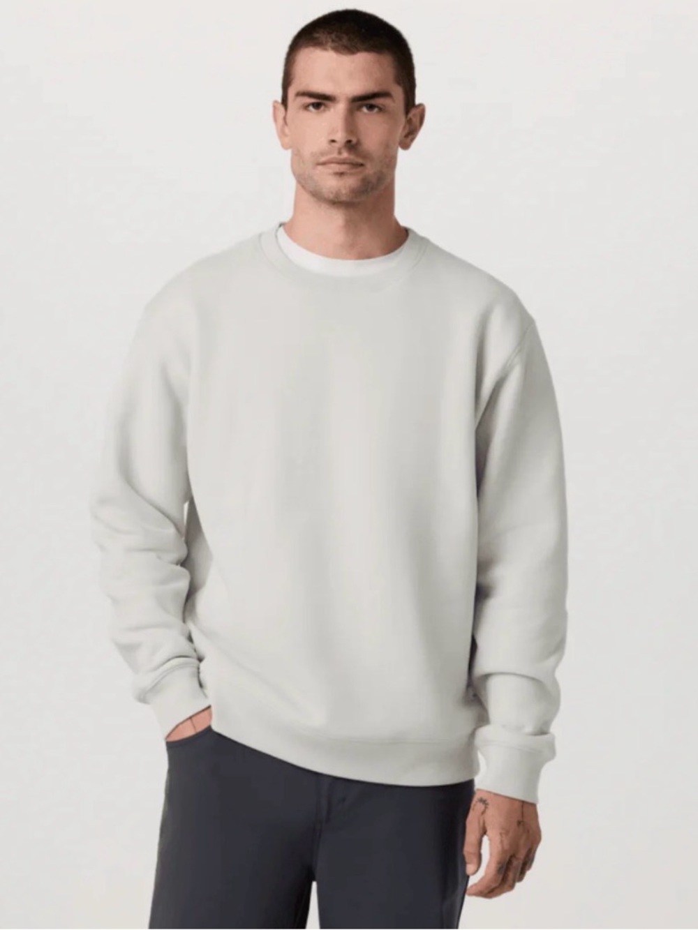 Vuori Men’s Crewneck Seaside Crew Sweatshirt Salt
